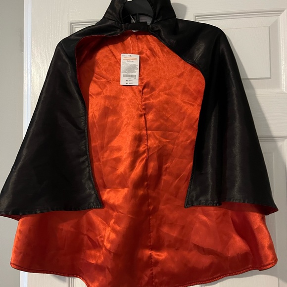 Pirate cape with tags. - Picture 2 of 3